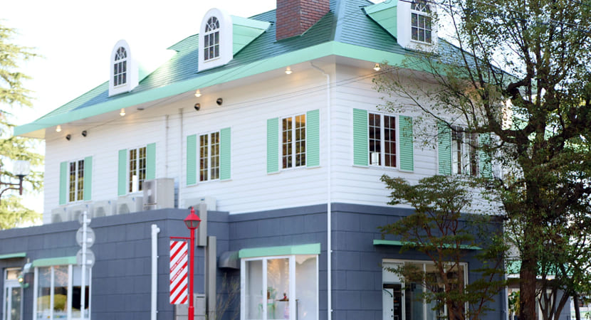 愛知・犬山市のパンとエスプレッソと犬山城の店内