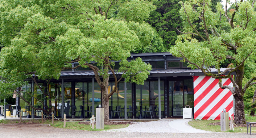 パンとエスプレッソとびわこ文化公園の外観