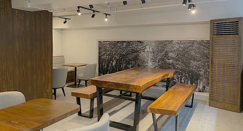 CREPE , ESPRESSO AND SHIBIREの内観