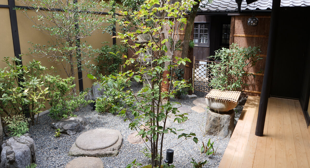 京都・パンとエスプレッソと京と　中庭